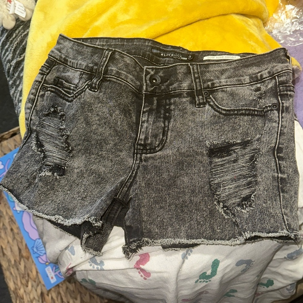 BRAND NEW LOVESICK BLACK DENIM SHORTS
